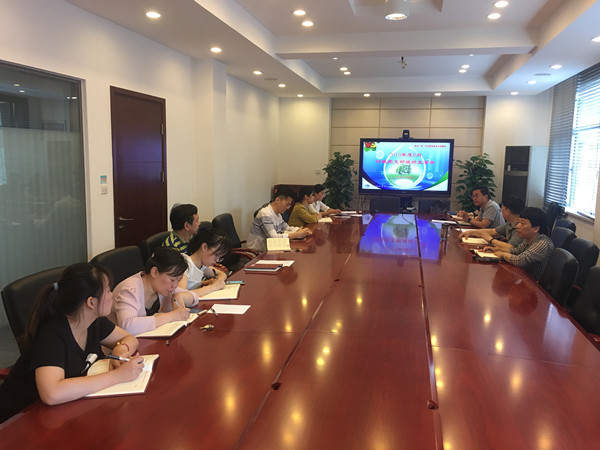 1567756054167217.jpg 行政党支部组织生活会现场.jpg