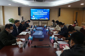 市住建委总工程师刘千伟一行来到学校检查指导新冠肺炎疫情防控工作 (4)_副本.jpg