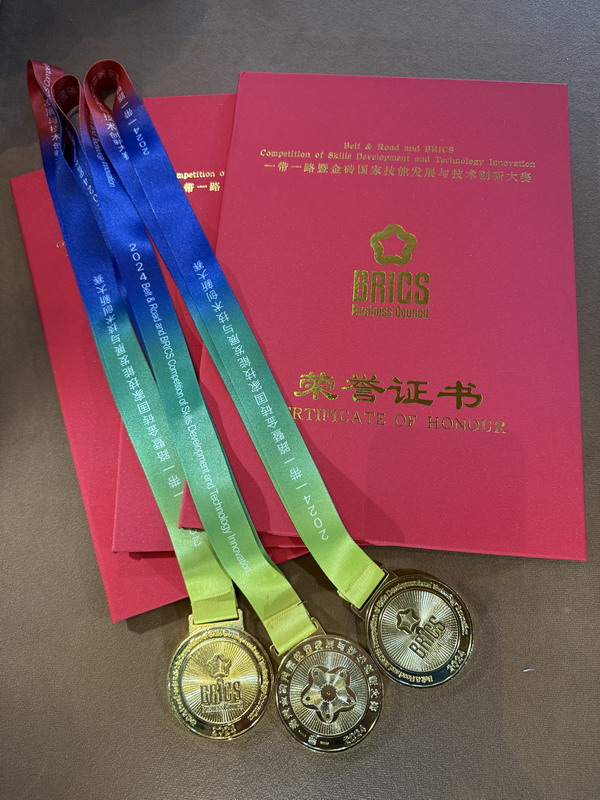 1736133130588026.jpg 5.jpg